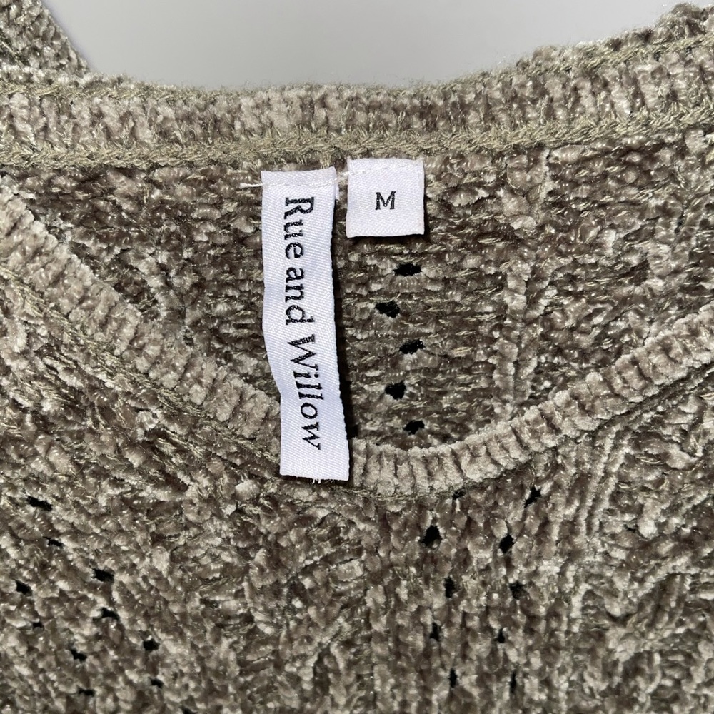 VERY COZY forest green cable knit chenille hooded